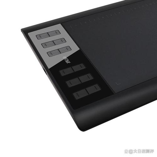 触控未来 高清显示与智能识别的双轨演进